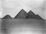 General view: Site: Giza; View: G III-a, G III-b, G III-c, Menkaure pyramid, Khafre pyramid, Khufu pyramid